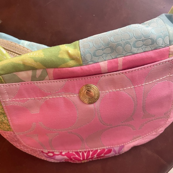 Coach - Picture 8 of 16